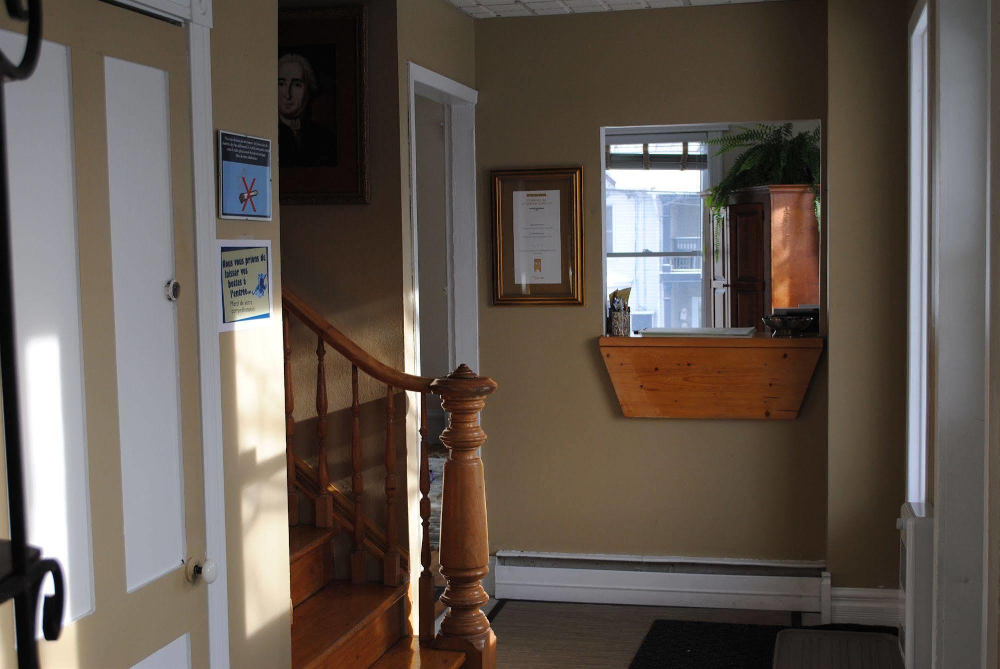 Auberge Marquis De Montcalm Sherbrooke Bagian luar foto