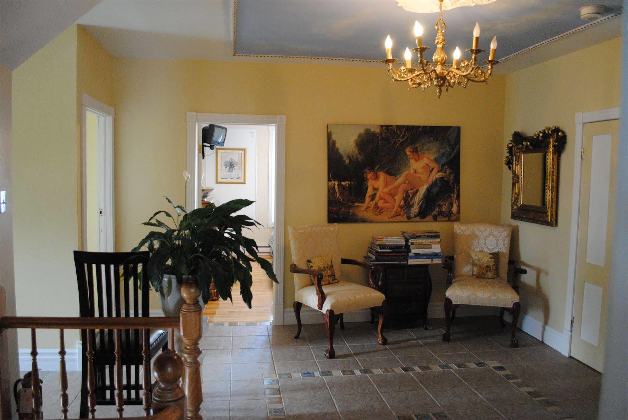 Auberge Marquis De Montcalm Sherbrooke Bagian luar foto